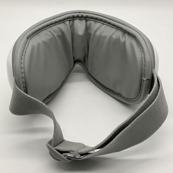 Renpho Eye Massager With Heat Music & Vibration Includes Charging Cable - Picture 8 of 8